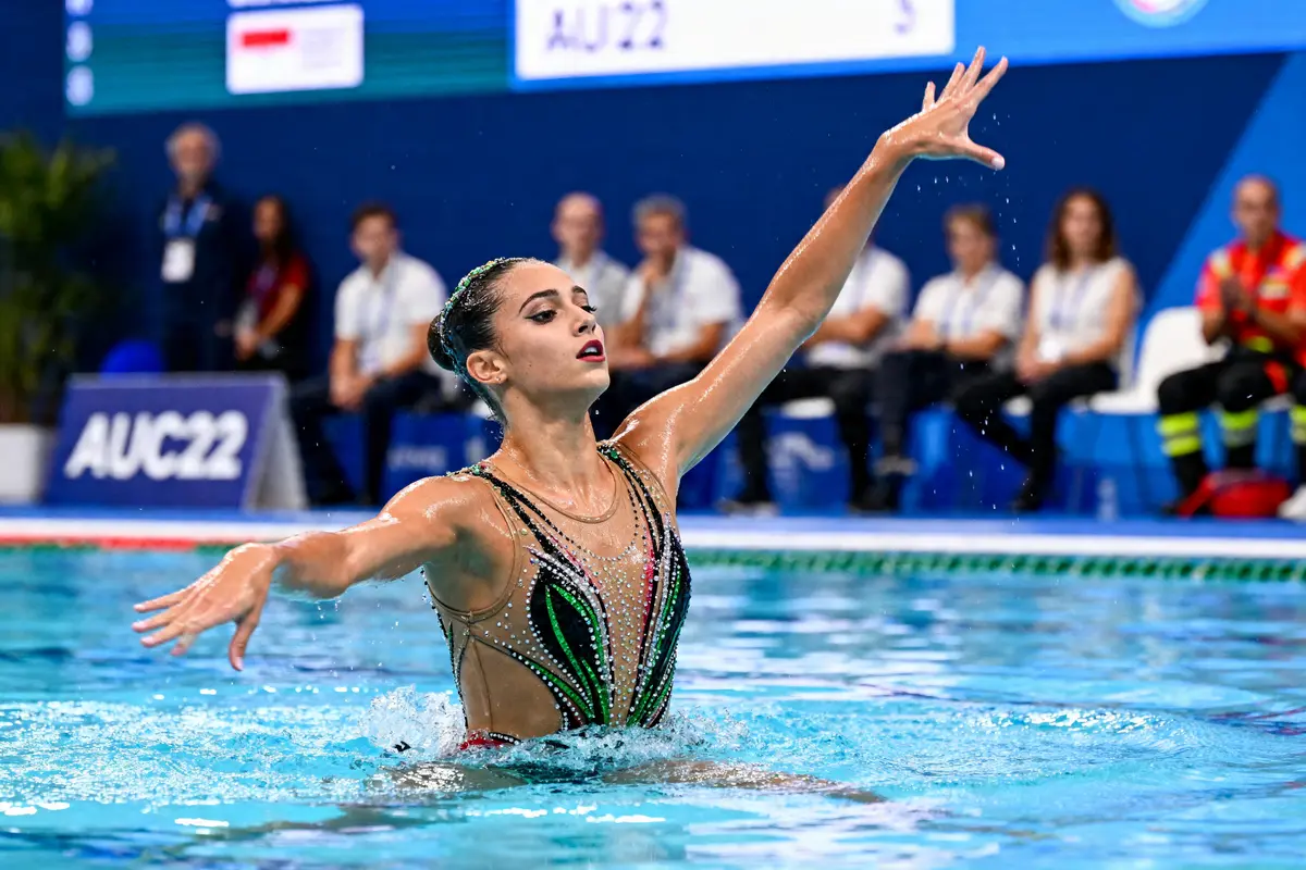 Anita Alvares : Le sauvetage impressionnant d’une nageuse artistique