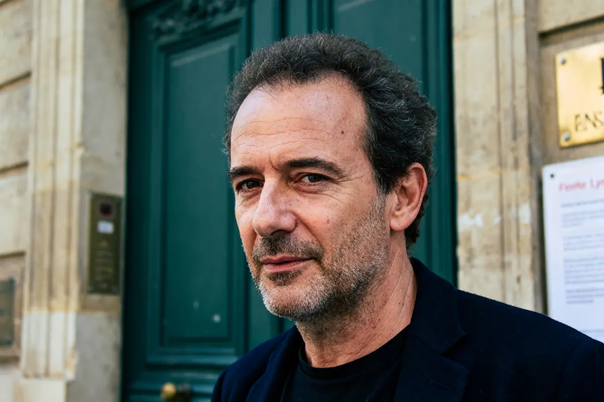 Qui est Marc Ernotte ? Découvrez sa biographie et ses spectacles